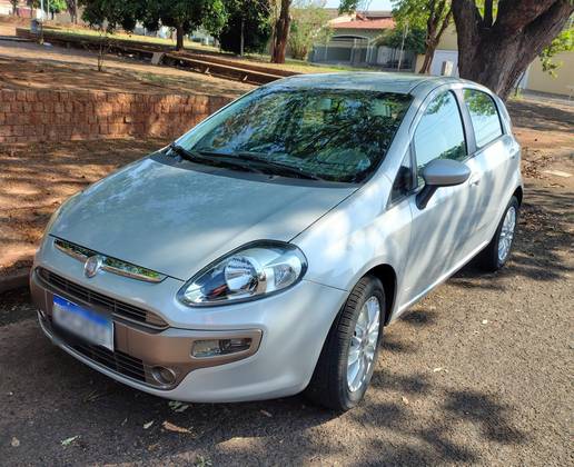 FIAT PUNTO 1.6 ESSENCE 16V FLEX 4P MANUAL